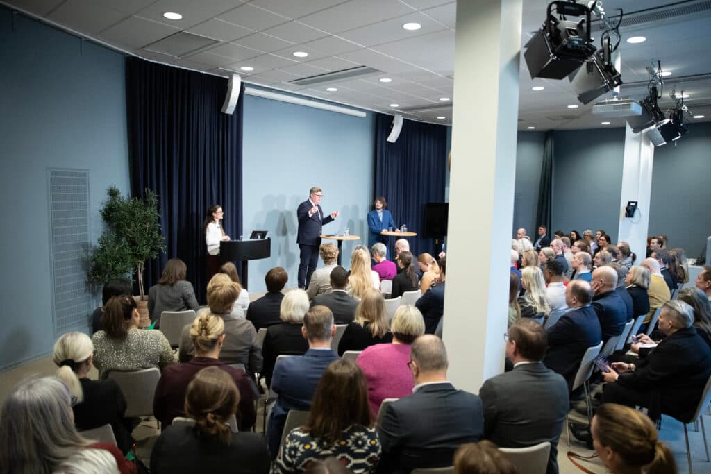 Konferens med Gunnar Strömmer